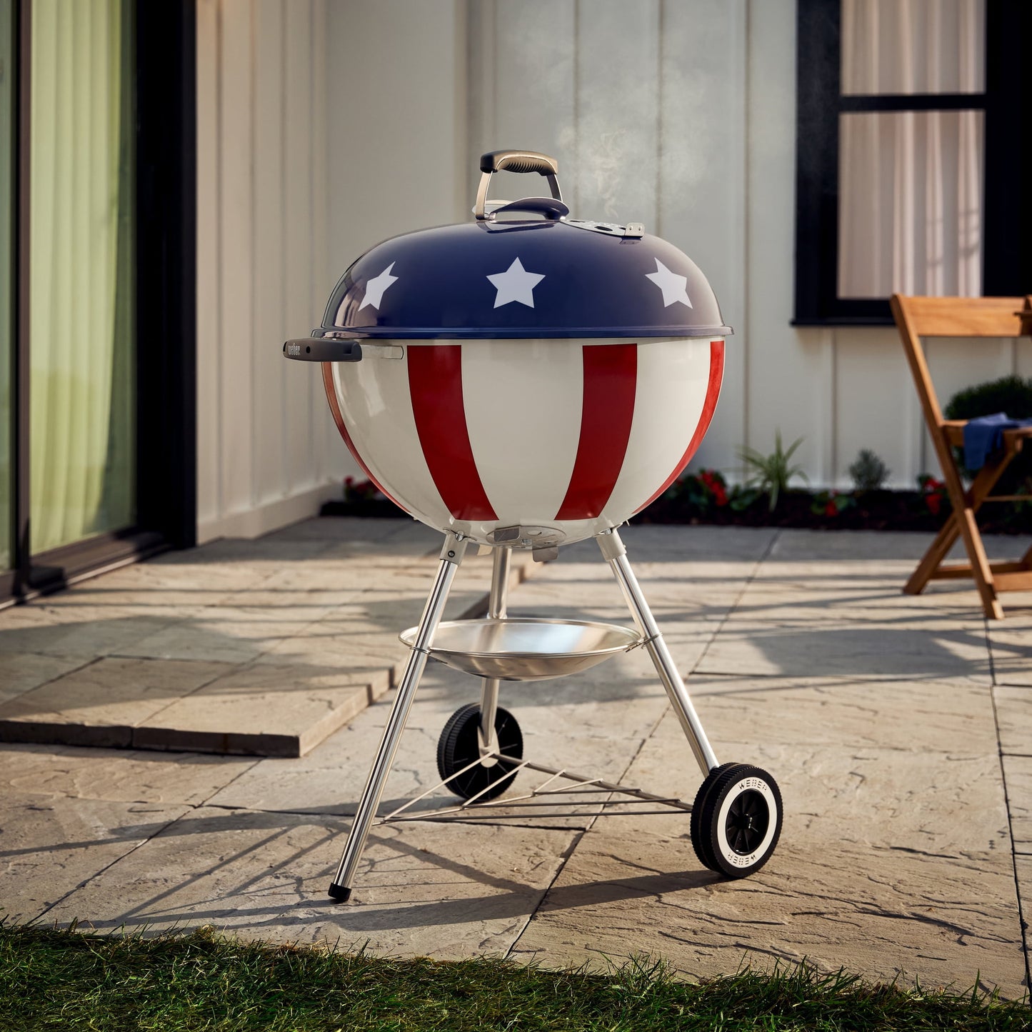 Weber 22" Star Spangled Charcoal Kettle Grill