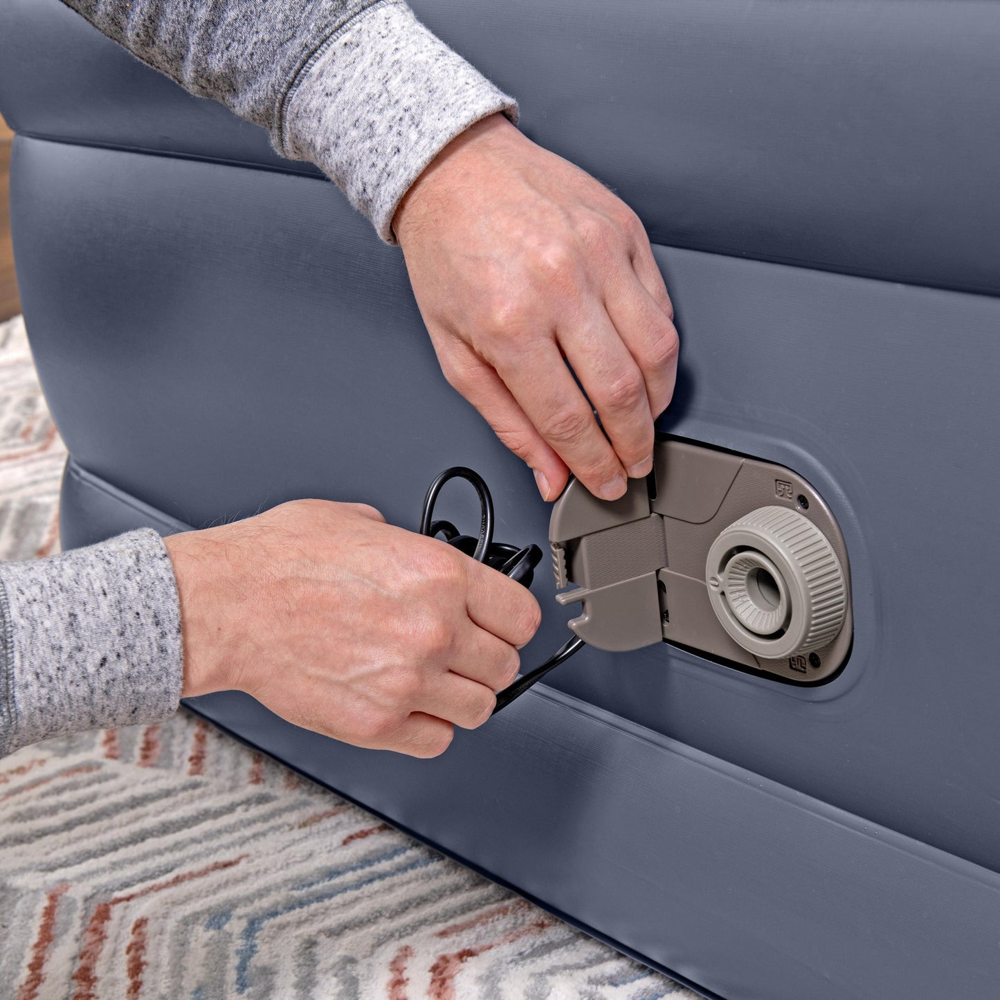 Bestway Tritech, Sized 20" Mattress with Built-In AC Pump and Bag