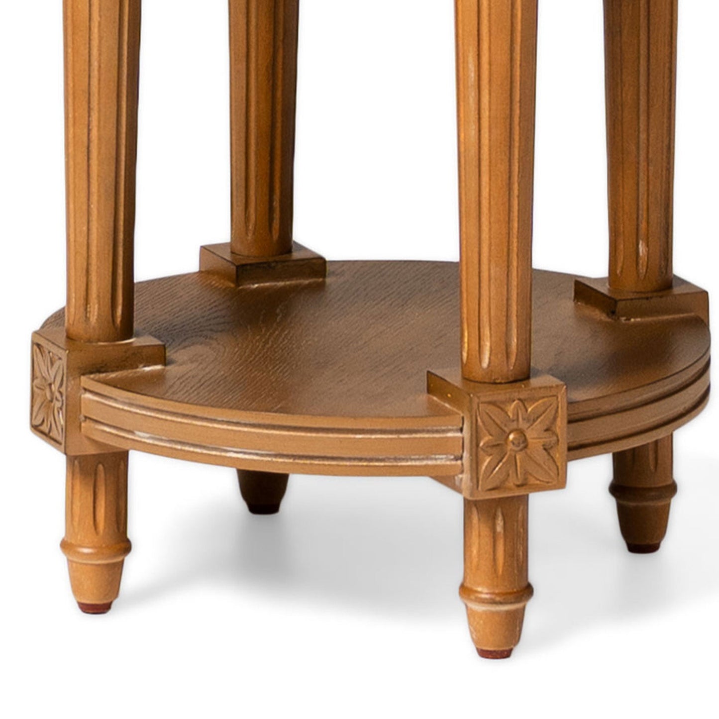 Maven Lane Pullman Traditional Round Wooden Side Table, Antiqued Natural Finish