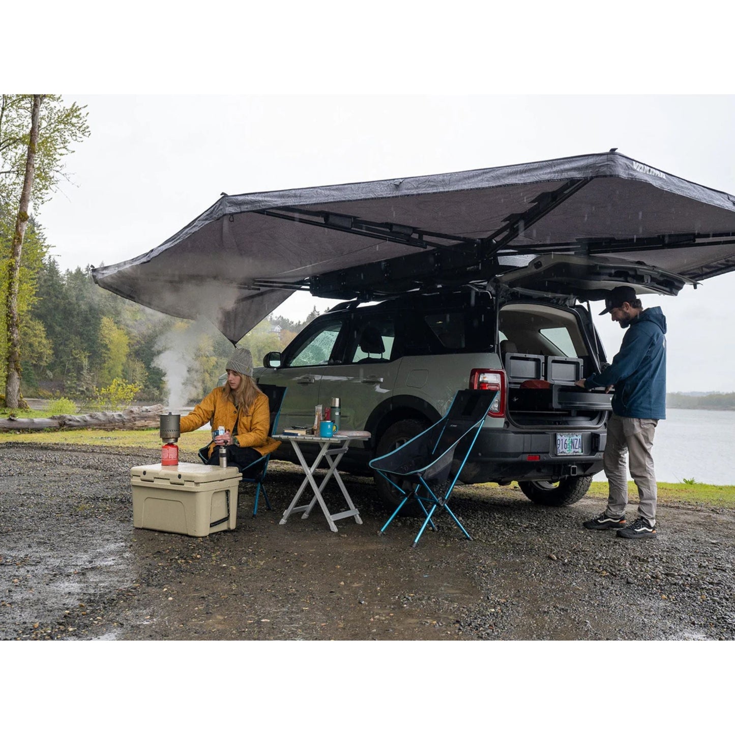 Yakima OverNOut 270 XL Awning, Opens on Right Side with 132 Sq. Ft. Coverage