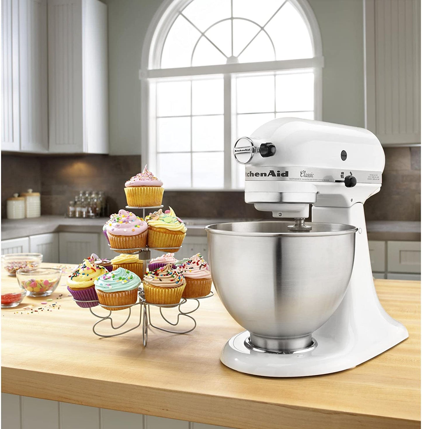 KitchenAid K45SSWH Classic Series 4.5 Qt. 10-Speed White Stand Mixer with Tilt-Head