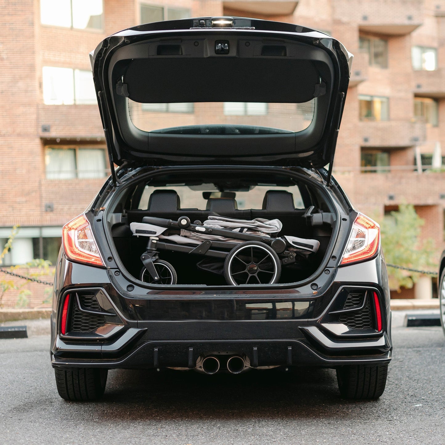 Larktale Caravan Coupe V2 Compact Stroller, Reclining 2-Seat Wagon, Gray/Black