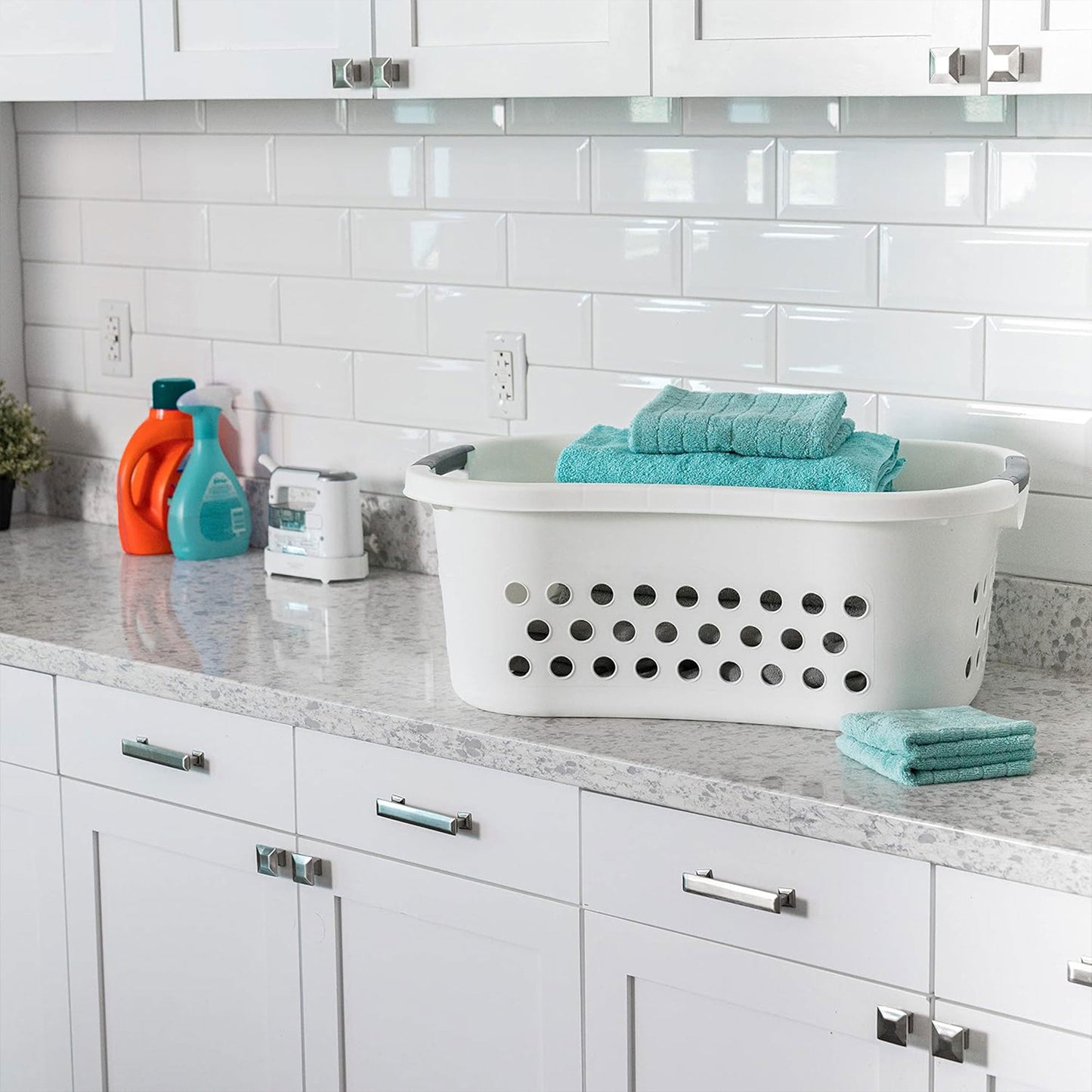 IRIS 589132 Comfort Carry White Plastic Lightweight Laundry Basket, Pack of 3