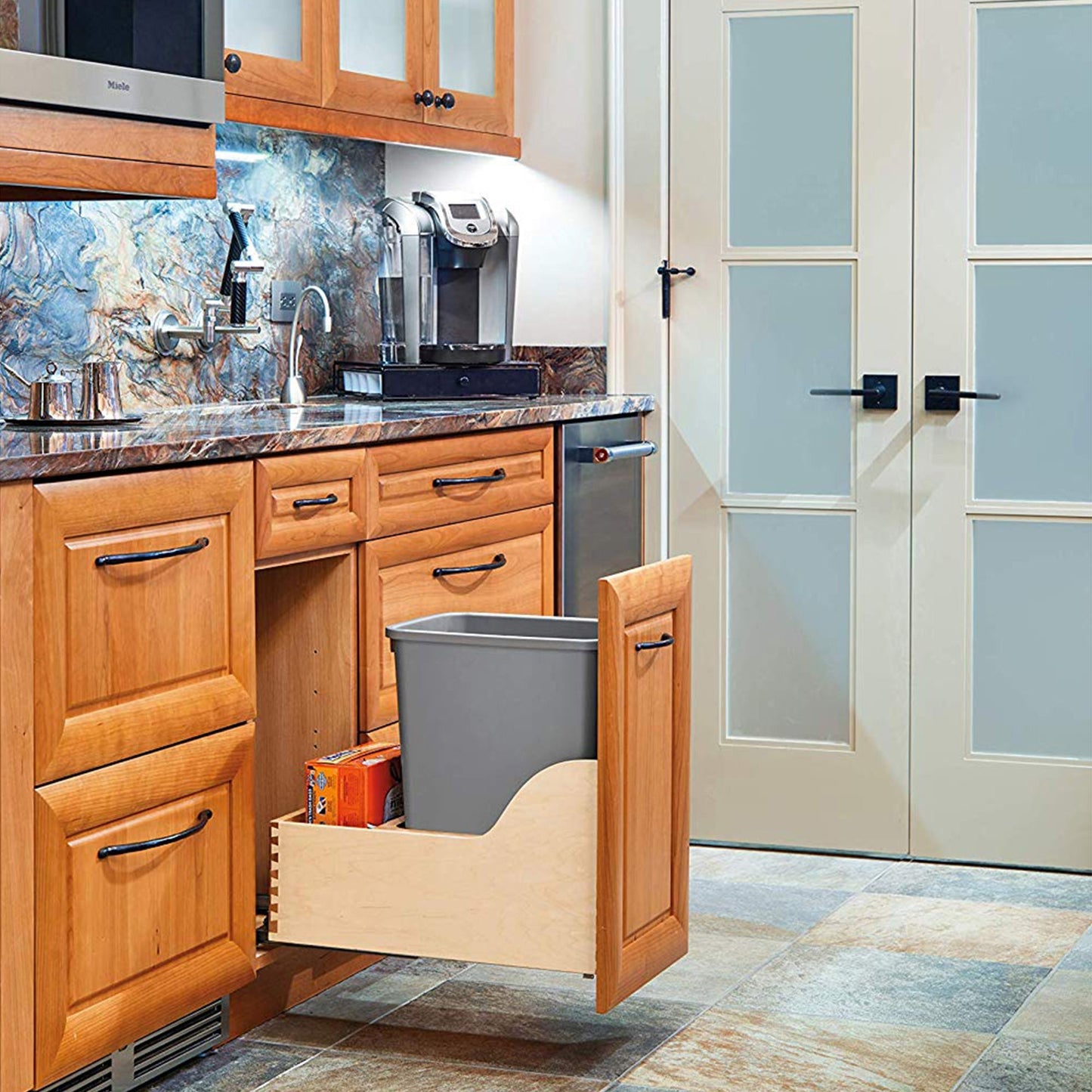 Rev-A-Shelf Single Pullout Trash Can 35 qt. w/ Soft-close Slides, 4WCSC-1535DM-1