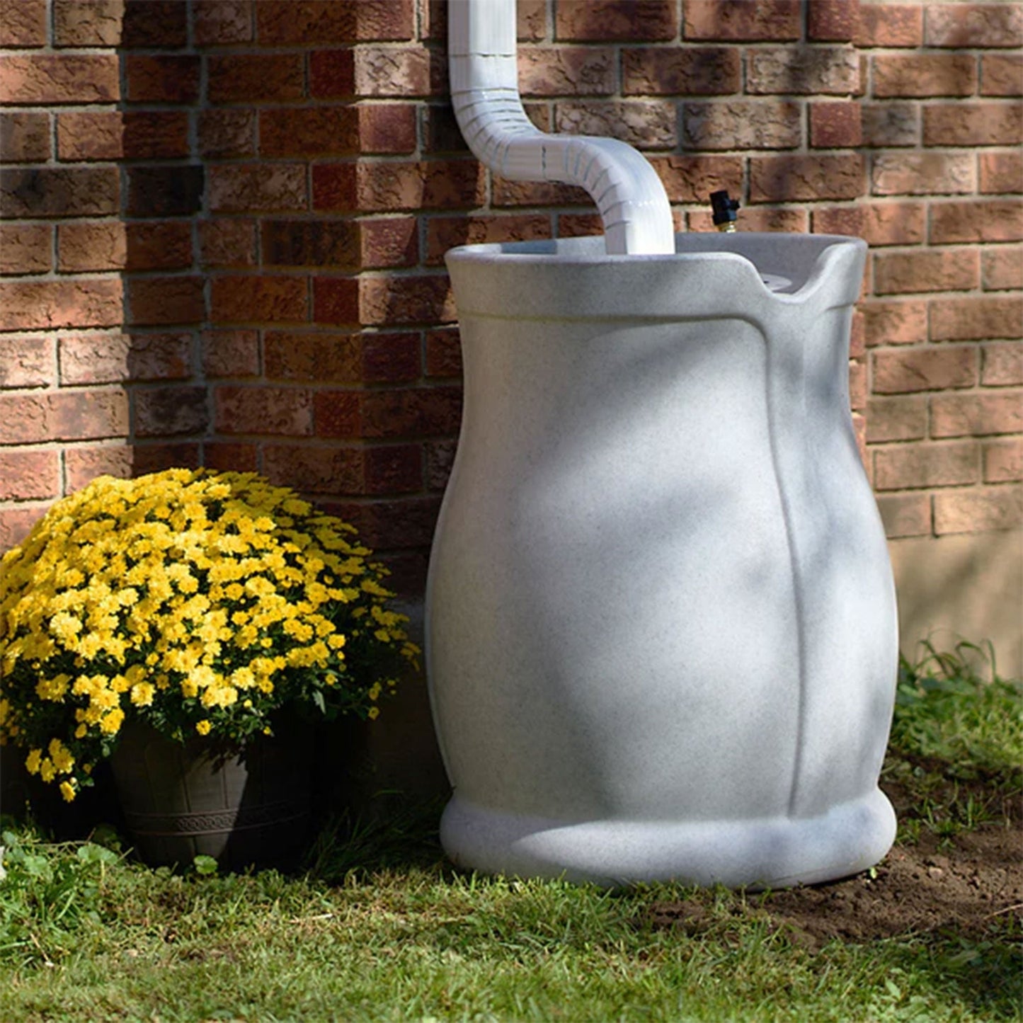 FCMP Outdoor Catalina 45 Gallon Water Outdoor Rain Catcher Barrel, Light Granite