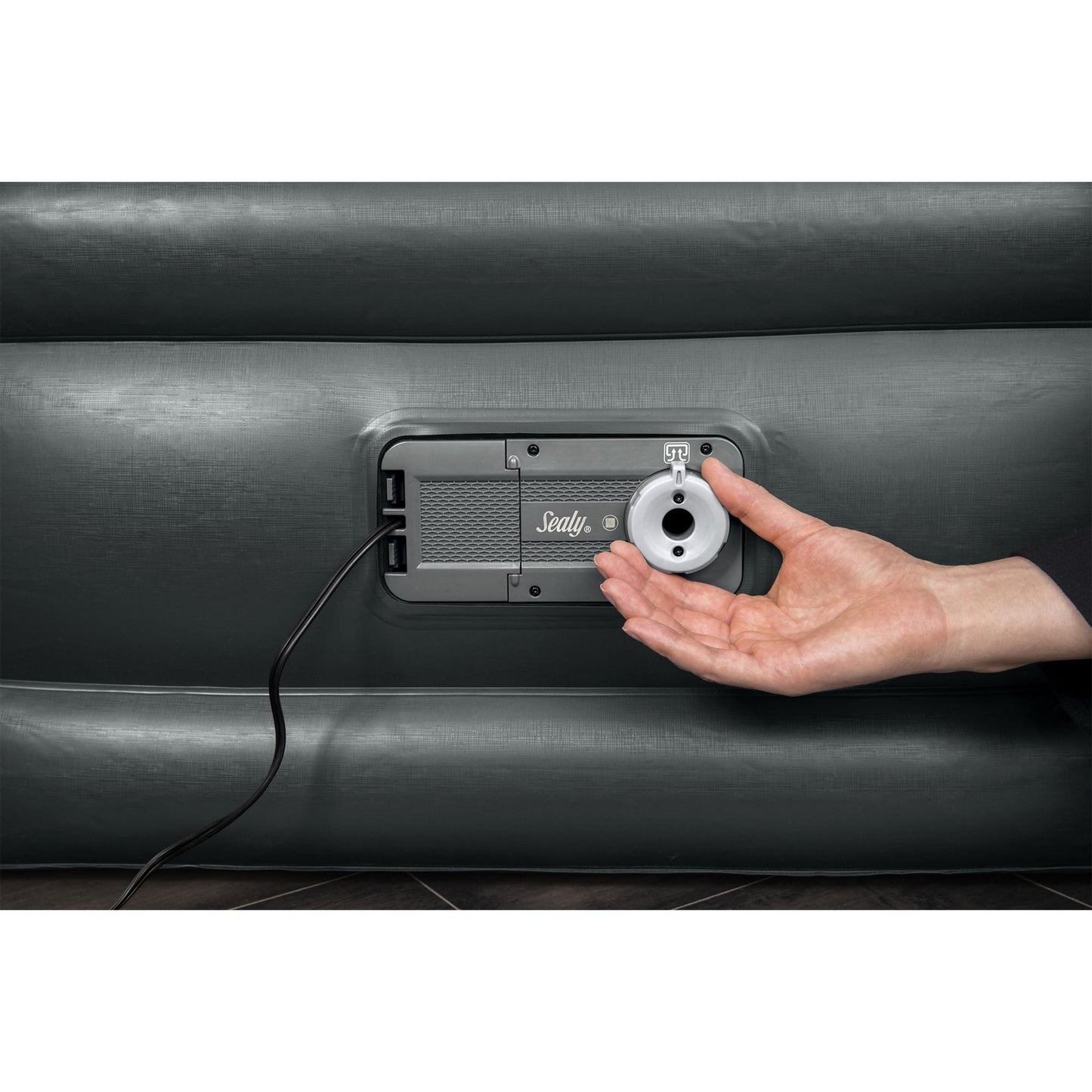 Sealy Tritech Queen Sized 18" Air Mattress Bed 2 Person w/Built-In AC Pump & Bag