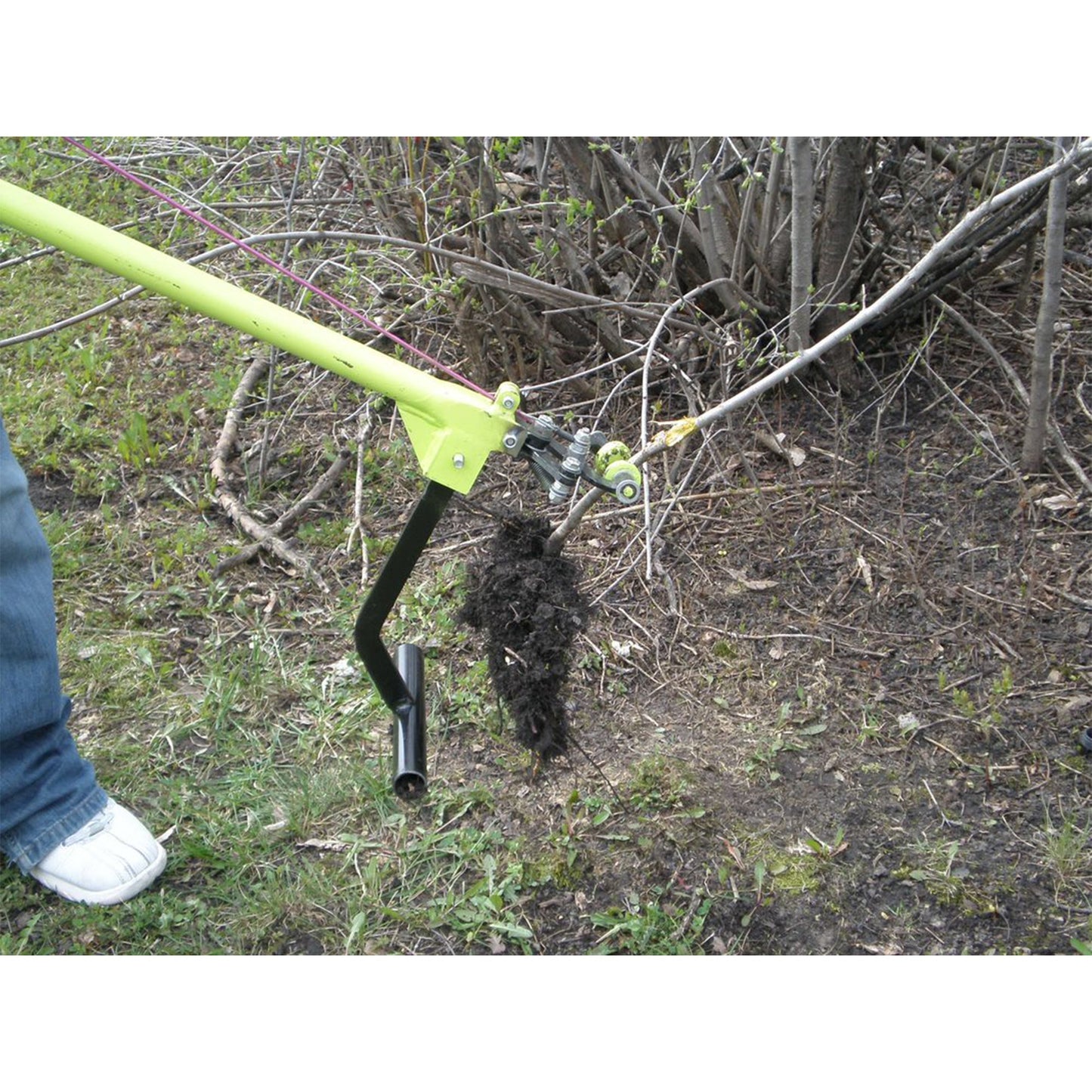 Brush Grubber Heavy Duty 4 Foot Steel Handled Shallow Root Lifting Tool, Green