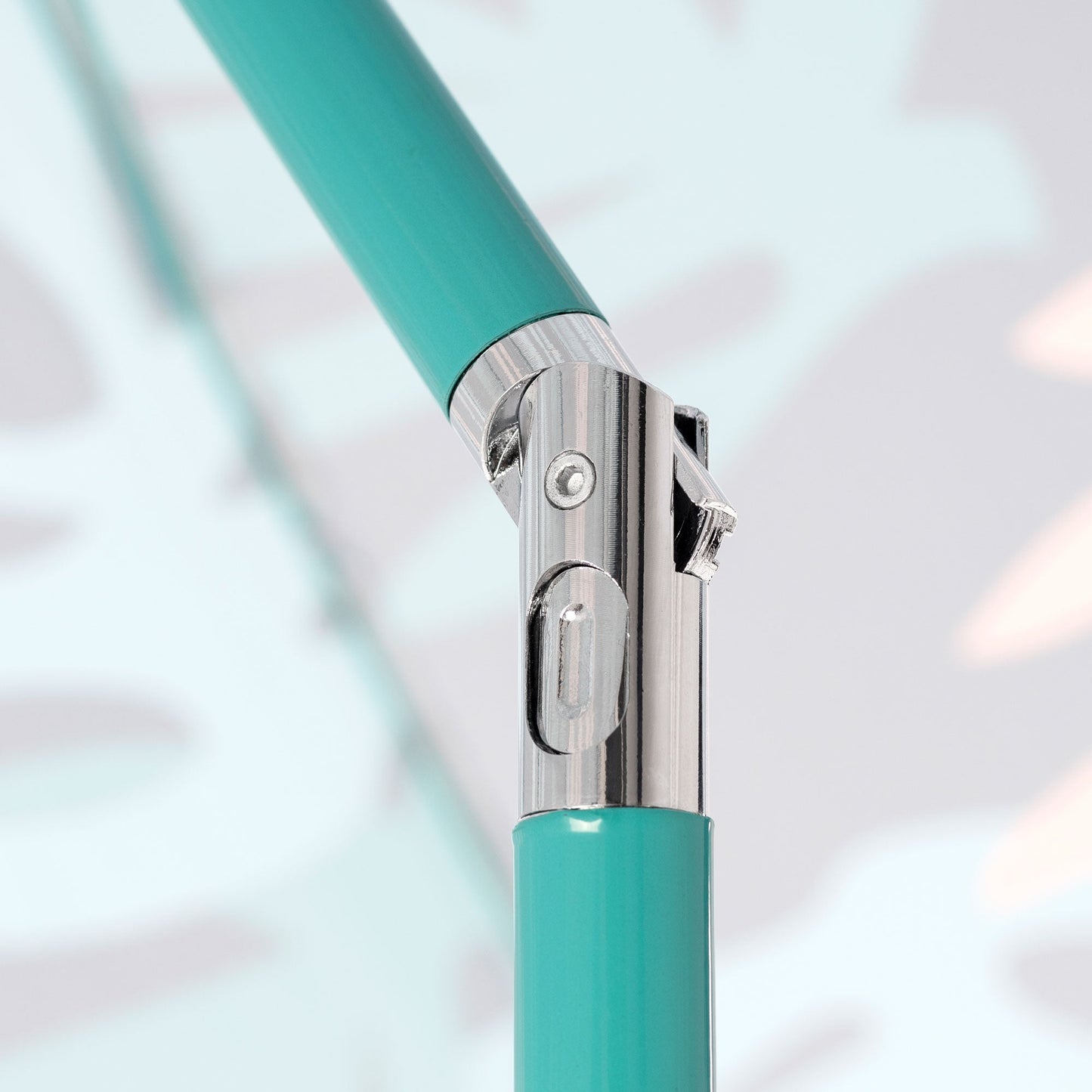 SlumberTrek Moda Adjustable Height Push Button Tilt Beach Umbrella, Coral Leaf