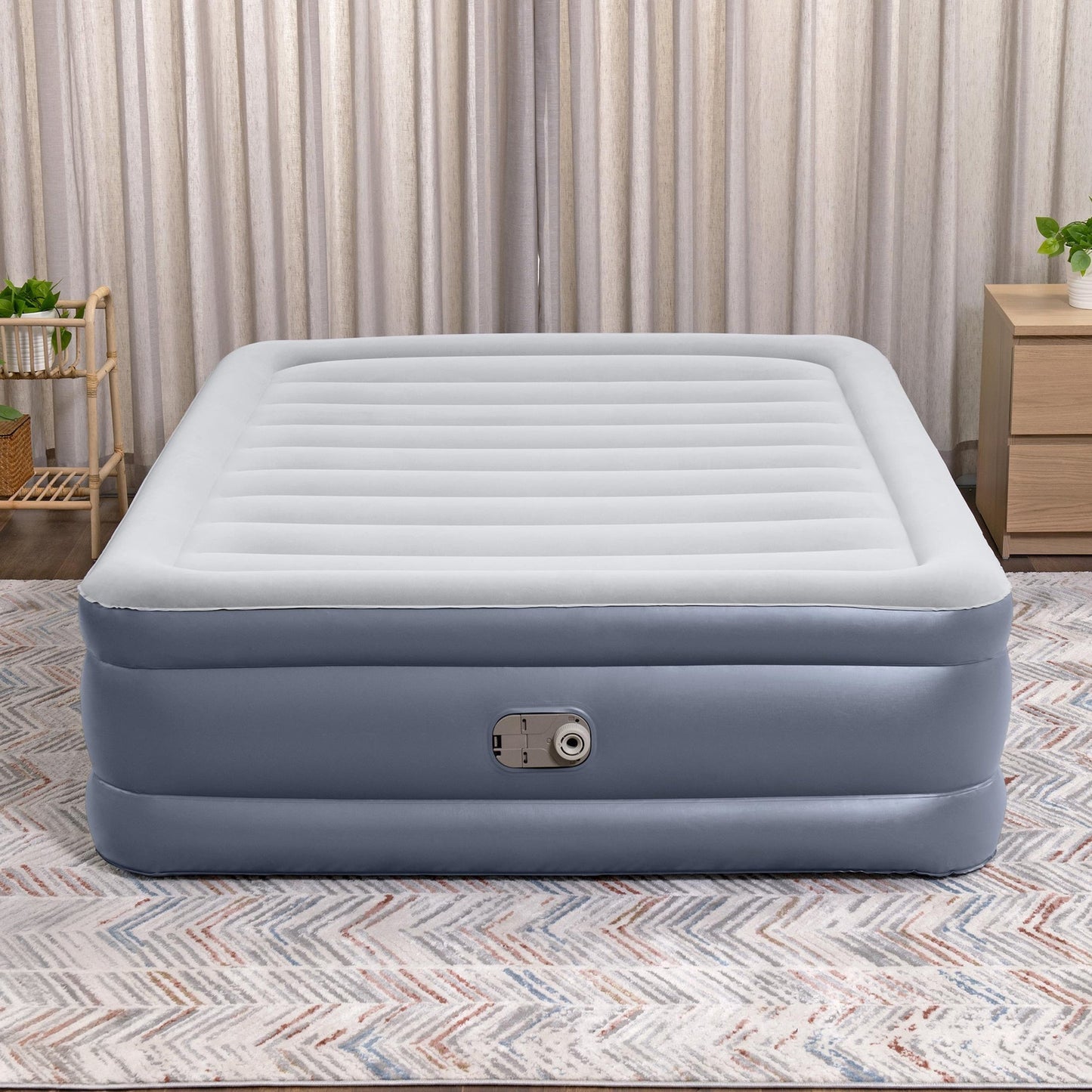 Bestway Tritech, Sized 20" Mattress with Built-In AC Pump and Bag