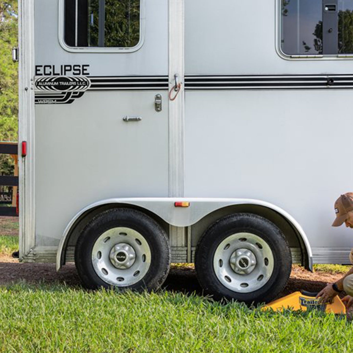 Camco Trailer Aid PLUS Tandem Trailer Tire Changing Ramp with  5.5" Lift, Yellow - Find Fresh Goods