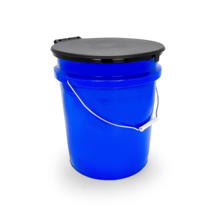 Camco RV Portable Outdoor 5 Gallon Toilet Bucket Kit with Seat & Lid Attachment