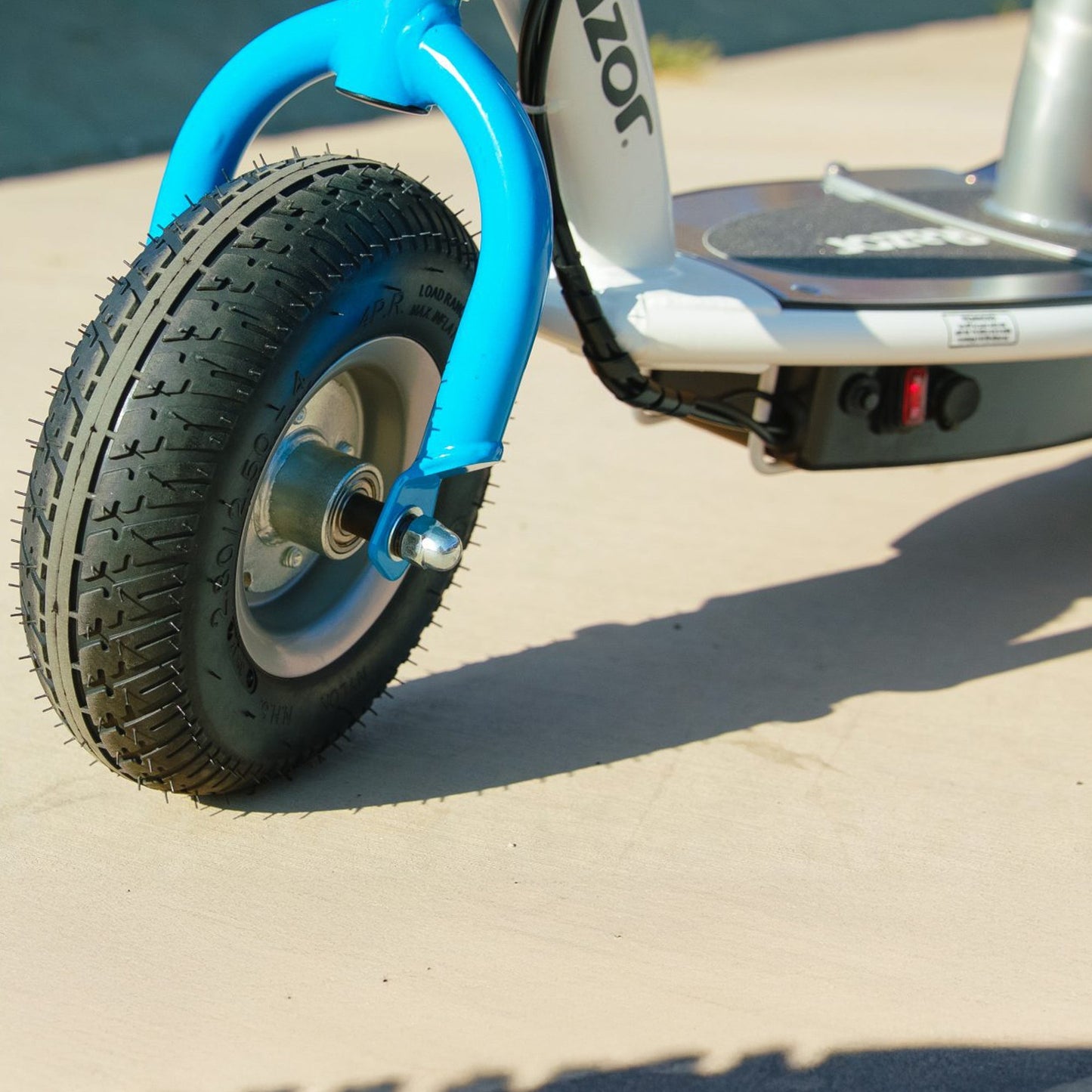 Razor E300S Seated Electric Scooter for Kids, Pneumatic Tires, Seat, White/Blue