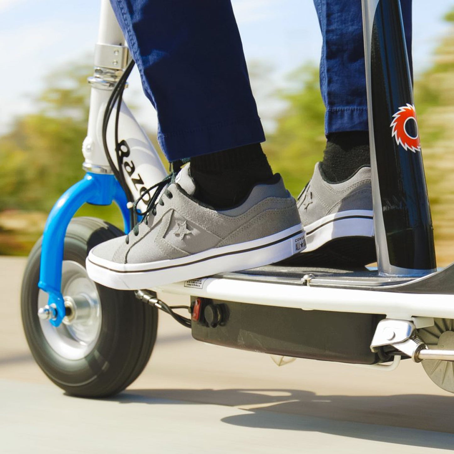 Razor E300S Seated Electric Scooter for Kids, Pneumatic Tires, Seat, White/Blue