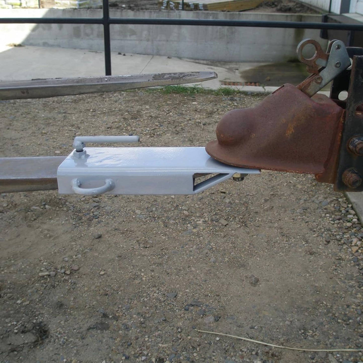 Field Tuff Robust Ball Mount Attachment with Steel Loops for Forks up to 5 Inch - Find Fresh Goods