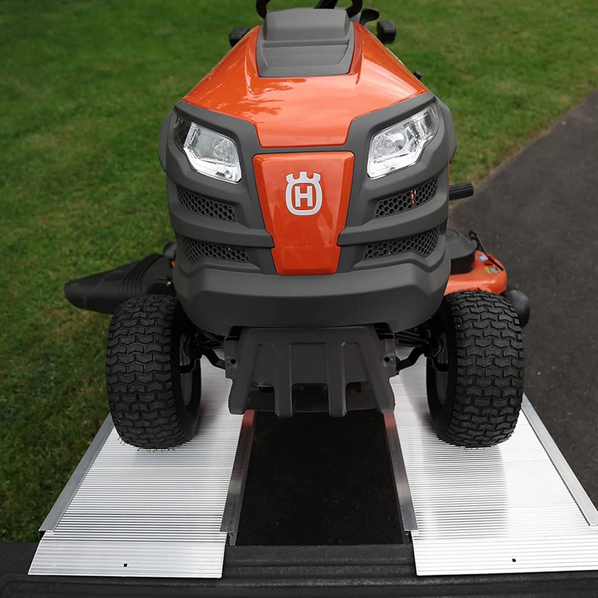 EZ-ACCESS TRAVERSE 2 Foot Singlefold Edgeless Portable Loading Ramp, Silver - Find Fresh Goods