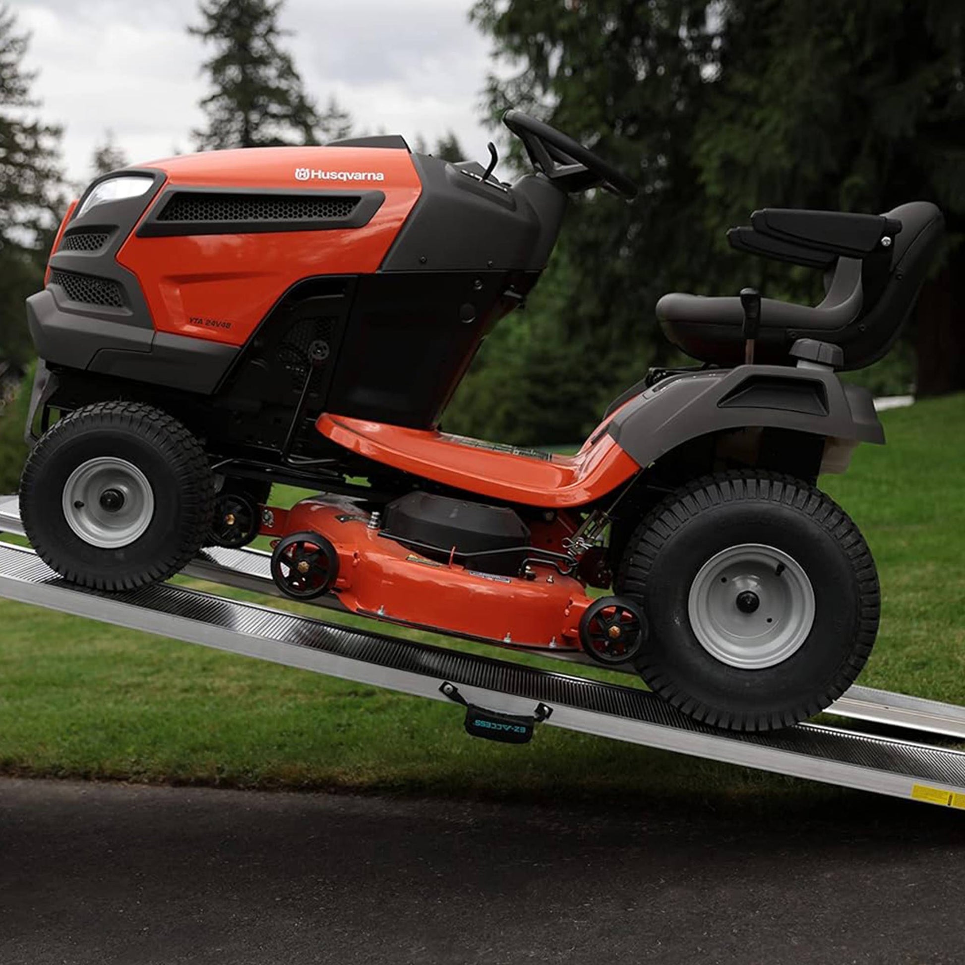 EZ-ACCESS TRAVERSE 2 Foot Singlefold Edgeless Portable Loading Ramp, Silver - Find Fresh Goods