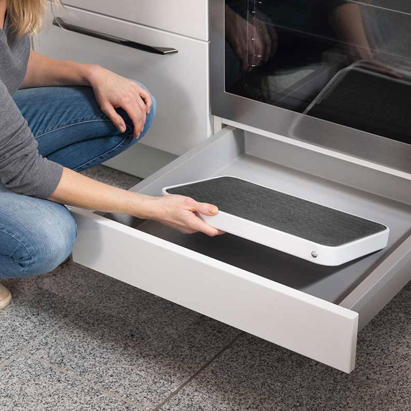 Hailo Folding Step Stool, OneStep Compact Platform, Non-Skid, 330 Lbs Capacity