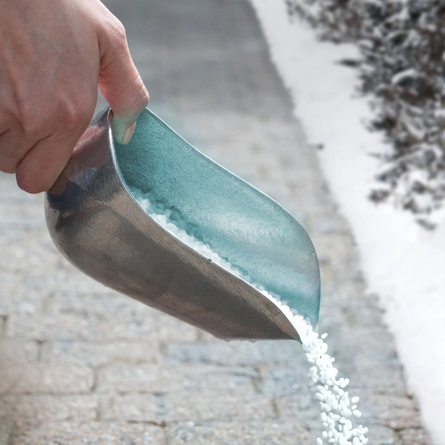 Snow Joe Exclusive Frosty's Nightmare Ice Salt Melt Blend Bag, 40 lbs, AZ-FN-40