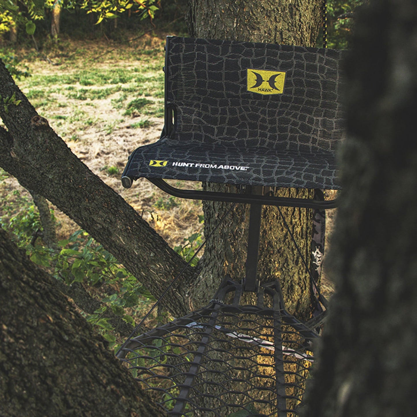 Hawk CRUZR Hang On Stand, Lumbar Seat Hunting Gear with Welded Platform, 34x24"