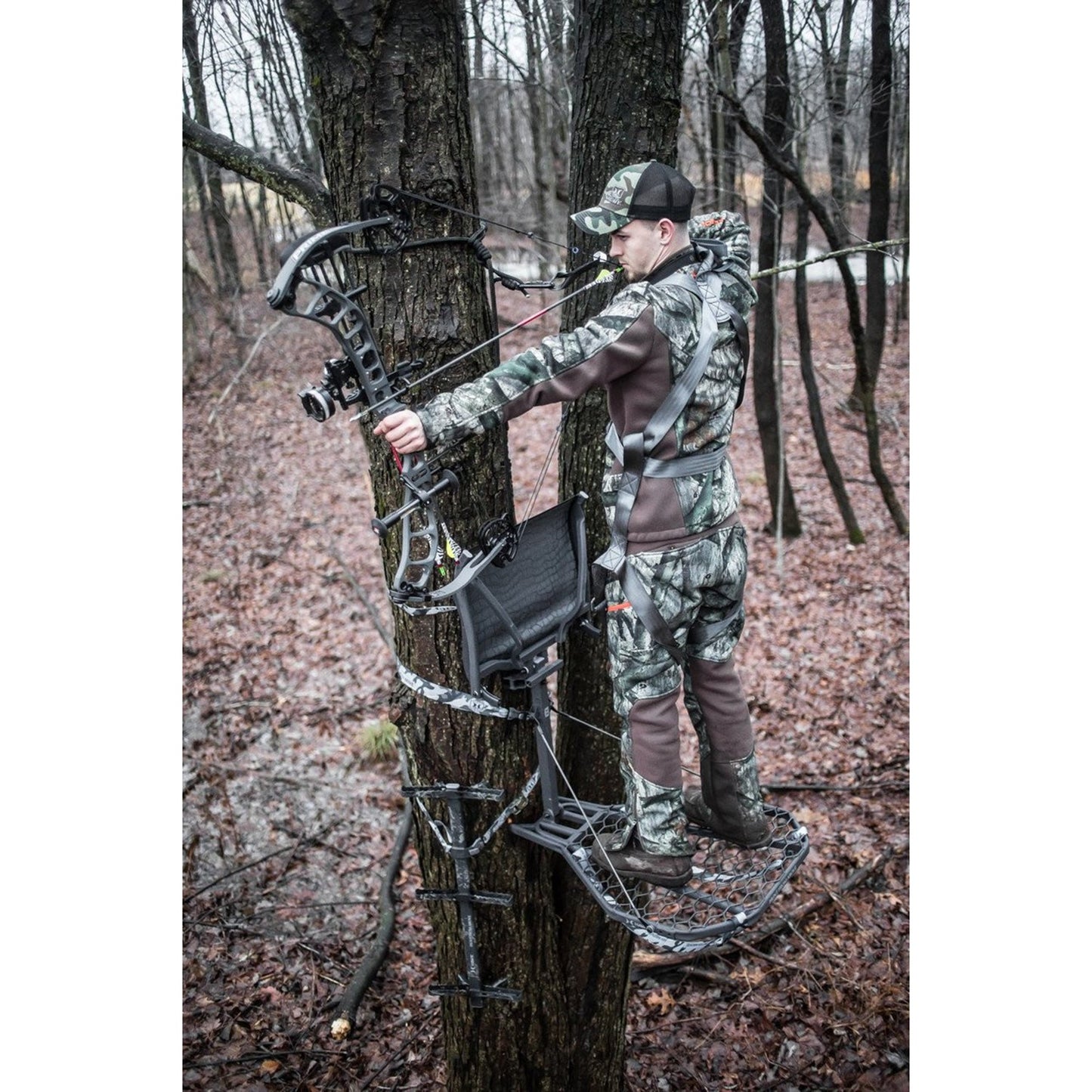 Hawk CRUZR Hang On Stand, Lumbar Seat Hunting Gear with Welded Platform, 34x24"