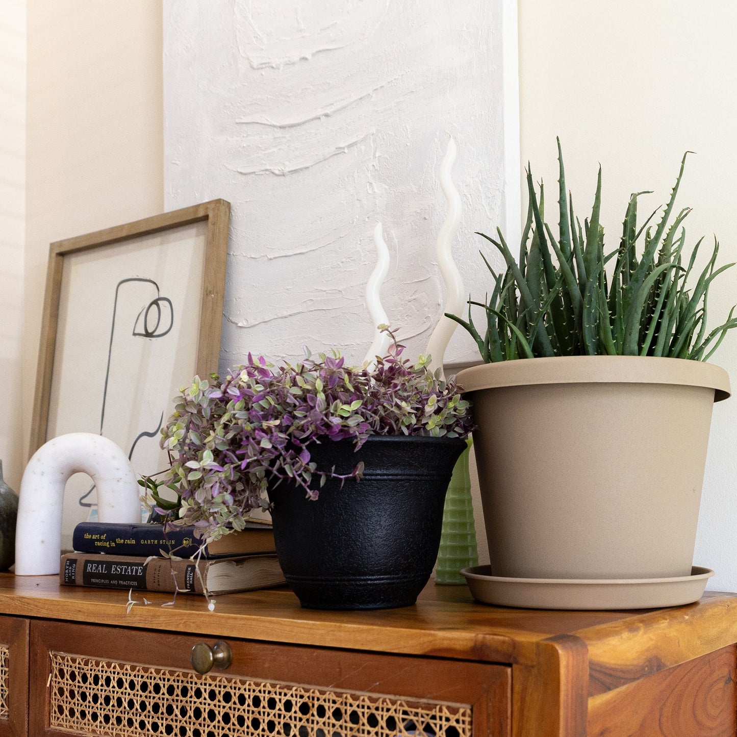 The HC Companies Sierra Self-Watering Pot with Internal Disk, 10", Black Onyx