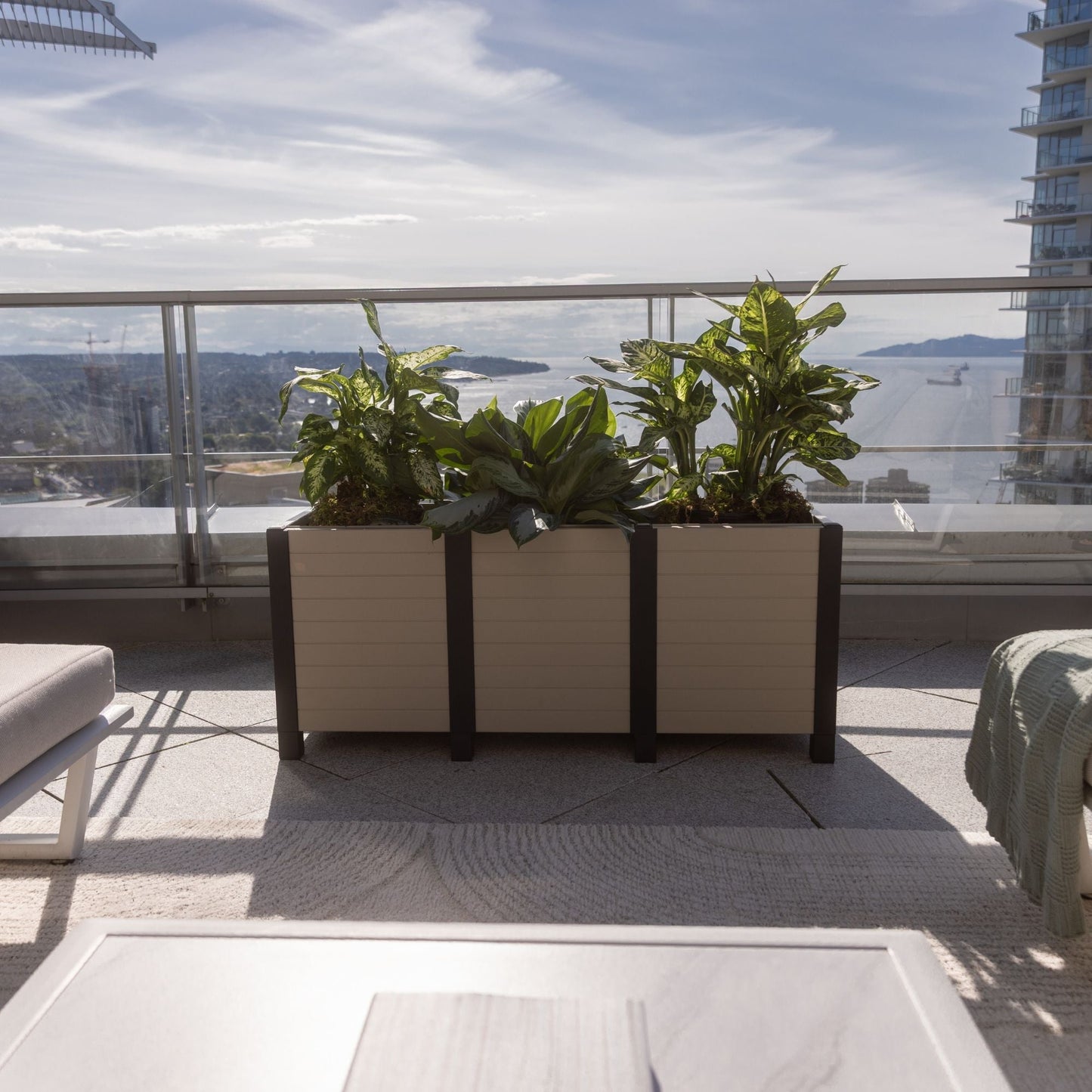 Tierra Verde 17-Inch x 48-Inch Raised Garden Trough Box for Patio or Deck, Khaki