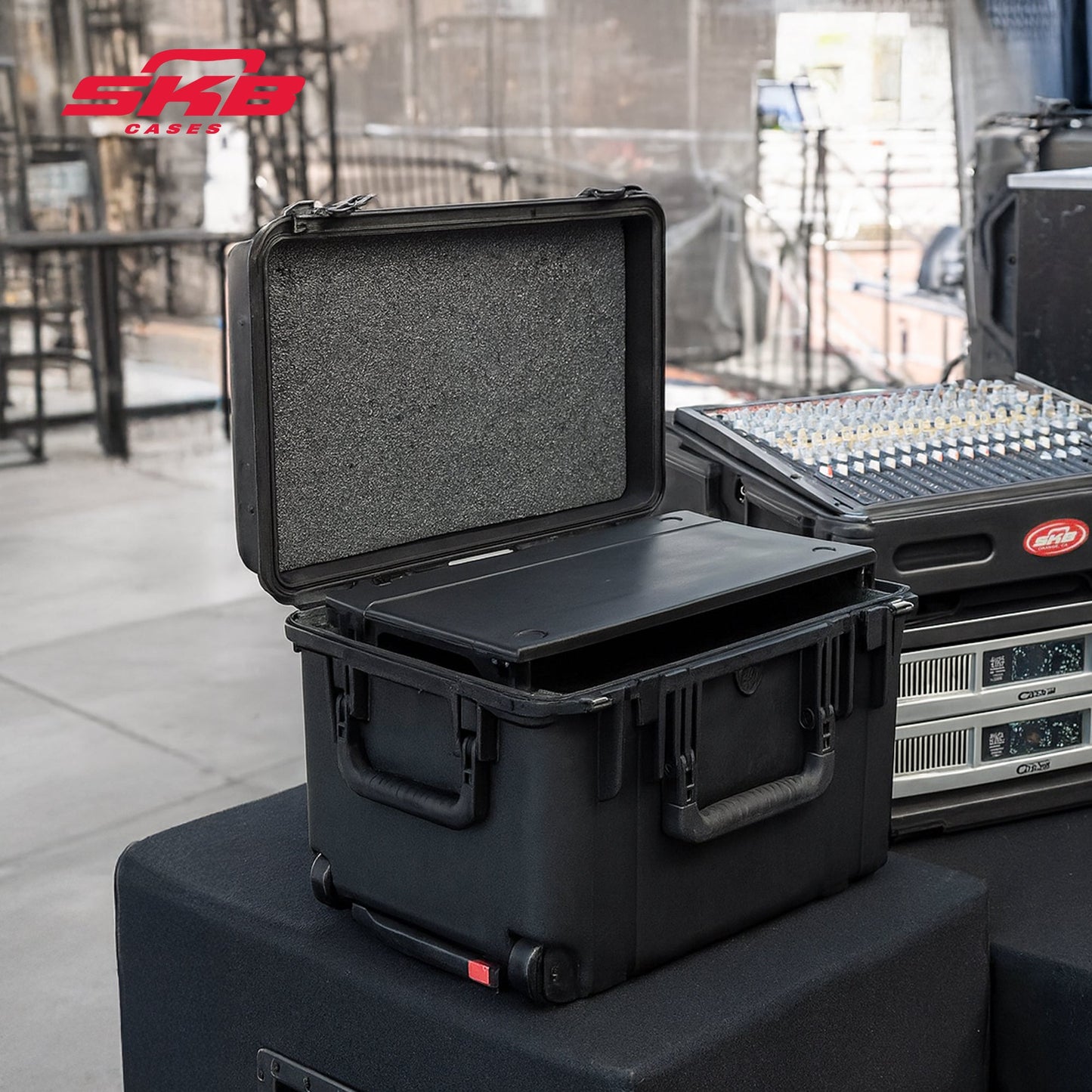 SKB iSeries 3U Shallow Fly Rack, Waterproof Polypropylene Hard Case, 9 Inch