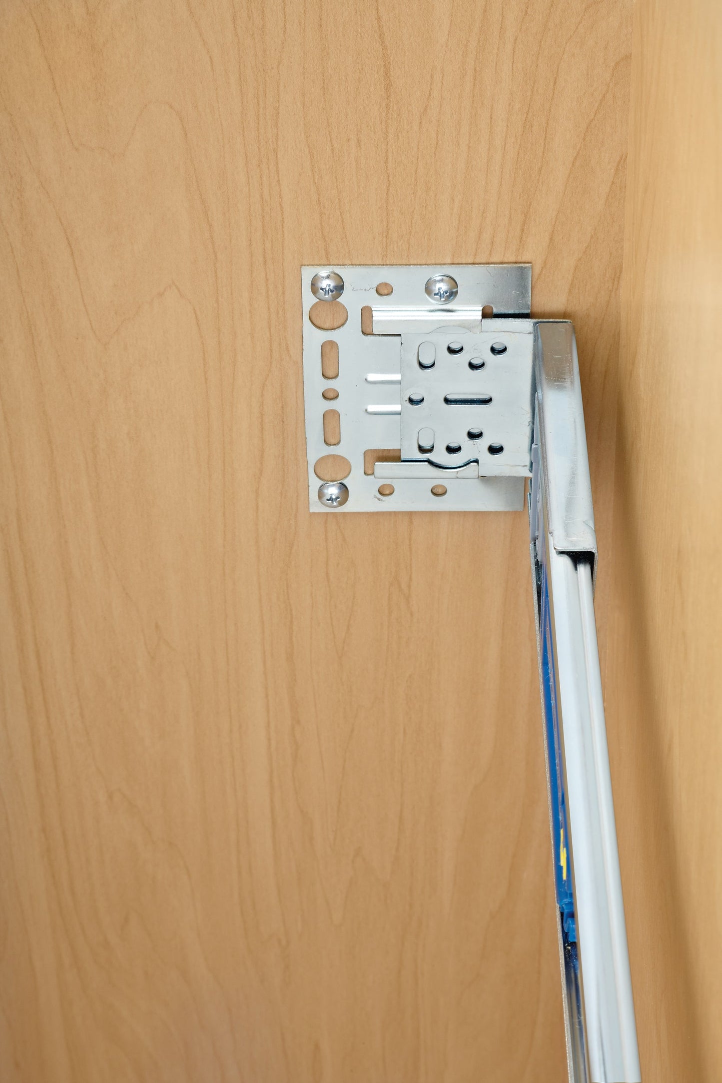 Rev-A-Shelf Pullout Top Mount Trash Can w/ Soft-close, 35 qt., 4WCTM-18BBSCDM2