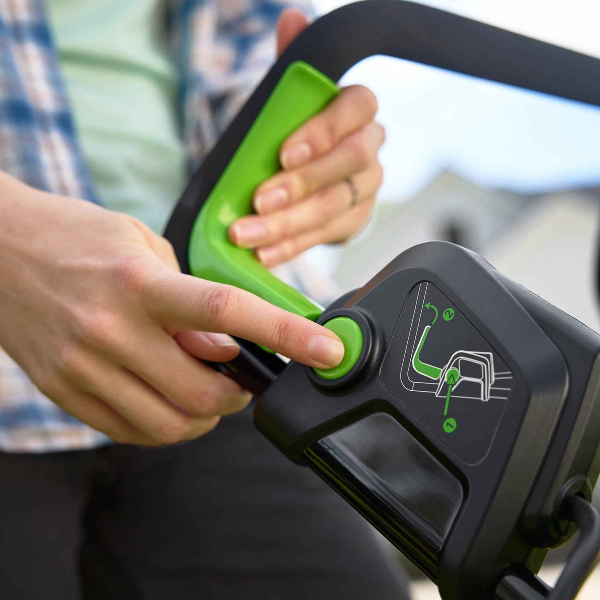 Greenworks 24V 13” Battery Powered Push Walk-Behind Mower, 4Ah USB Battery and Charger Included