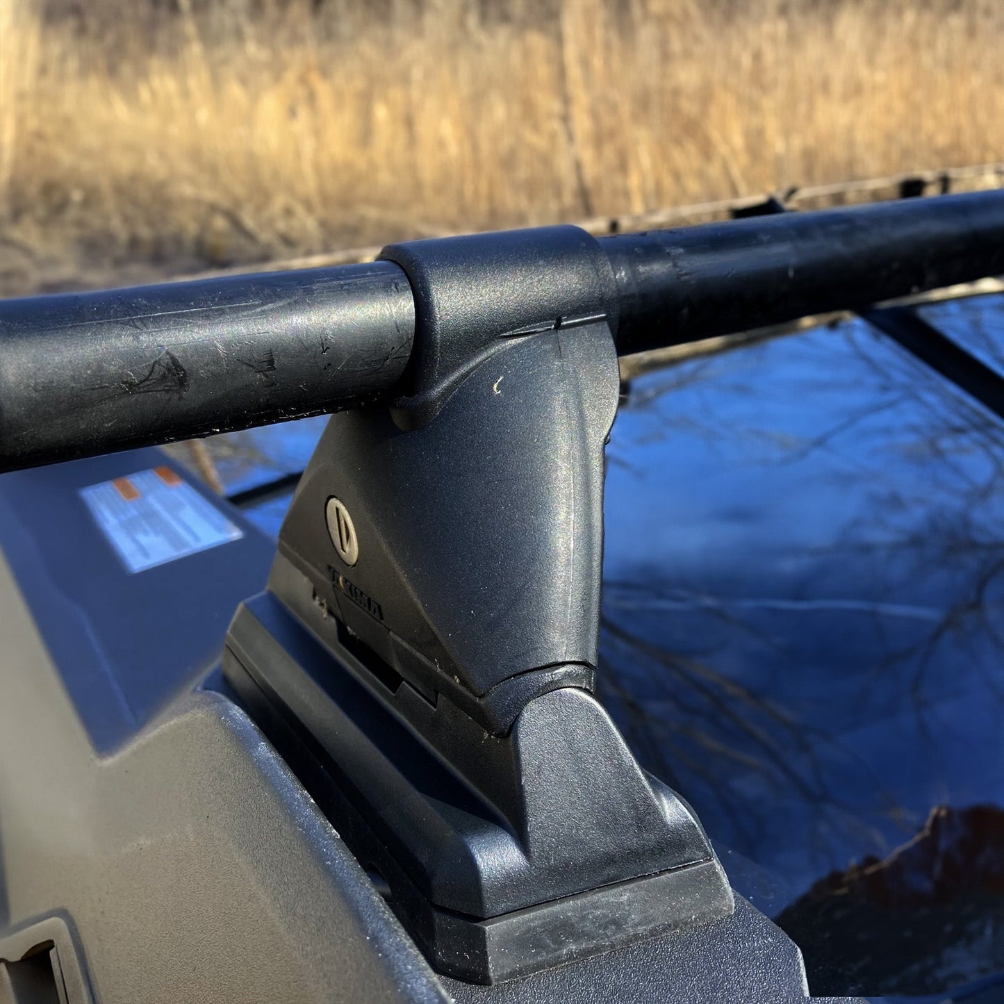 YAKIMA Landing Pad 27 Fixed Point Tower Installation for Flush Rail Rooftops - Find Fresh Goods