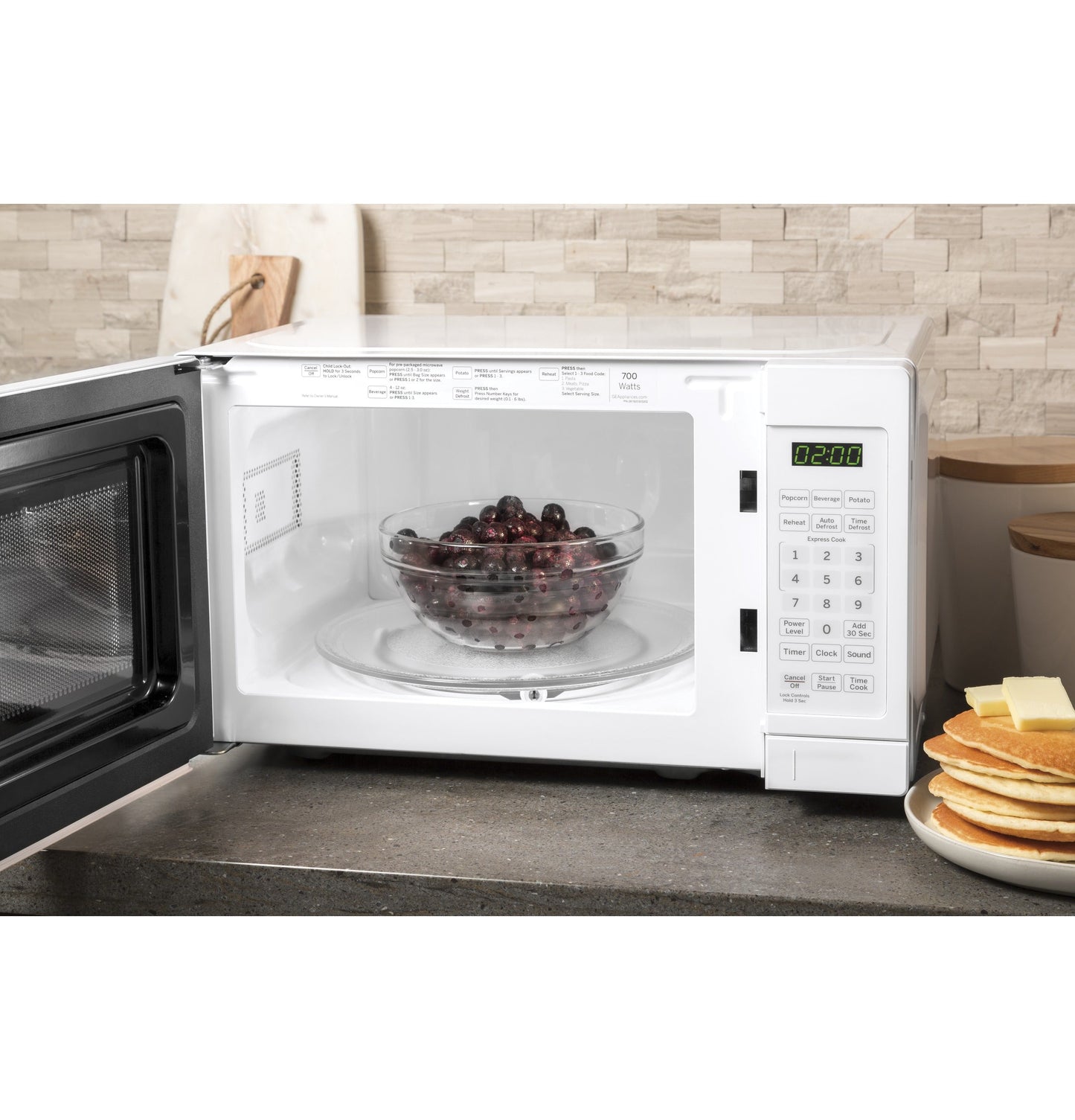General Electric 0.7 Cu. Ft. Compact Countertop Microwave Oven – White