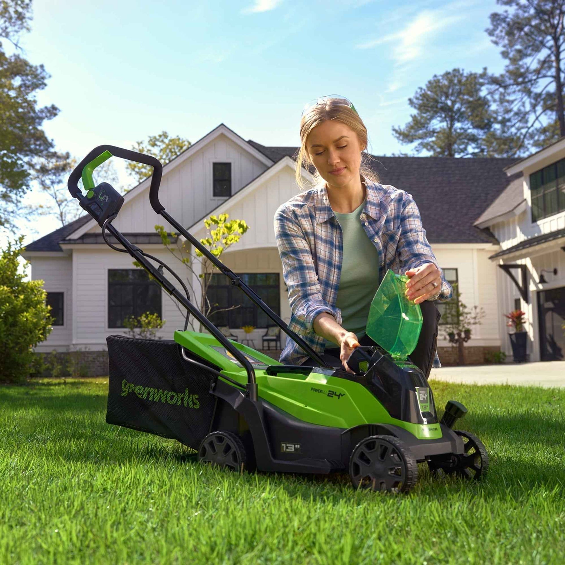 Greenworks 24V 13” Battery Powered Push Walk-Behind Mower, 4Ah USB Battery and Charger Included