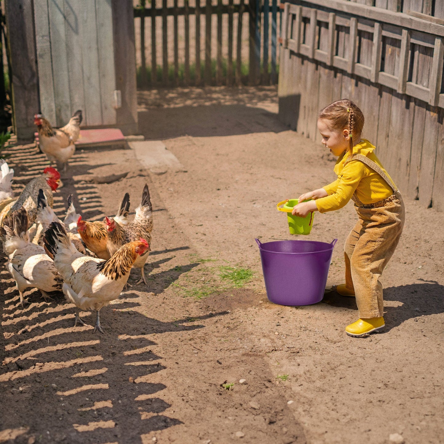 Little Giant 11 Gallon Heavy Duty Farm Bucket Poly/Rubber Flex Tub with Handles