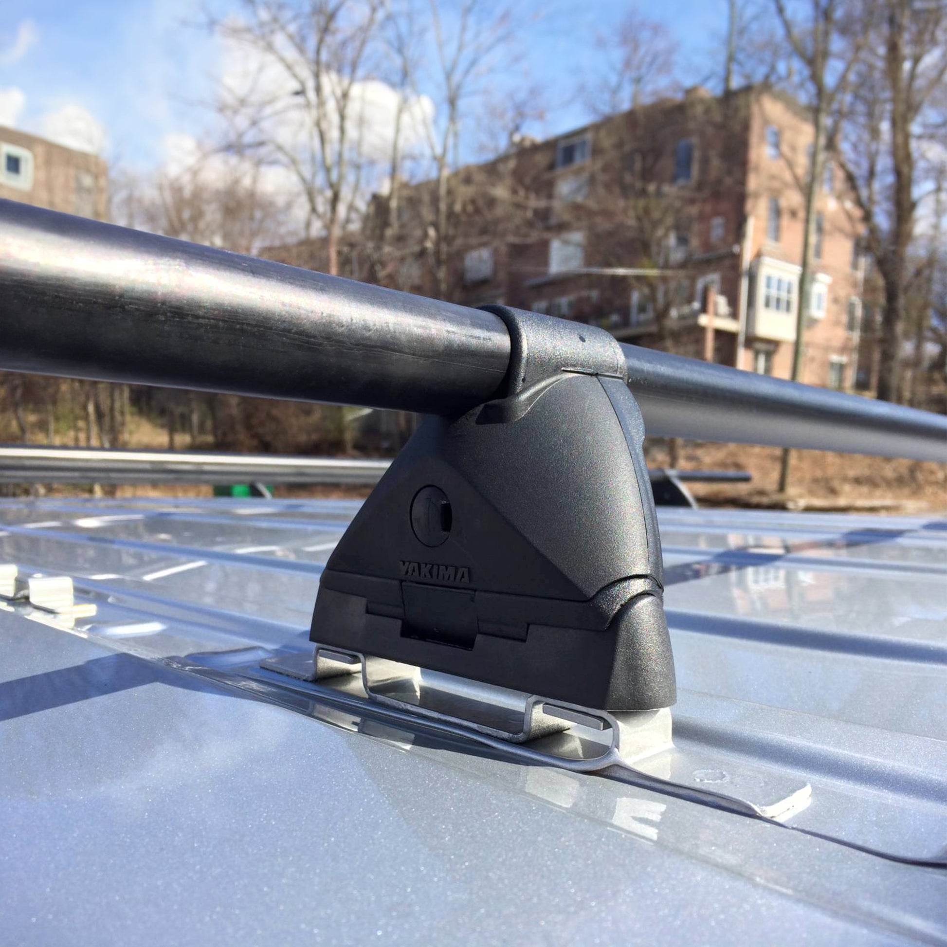 YAKIMA Landing Pad 19 Tower Mounting Accessory, Compatible with SkyLine Towers - Find Fresh Goods