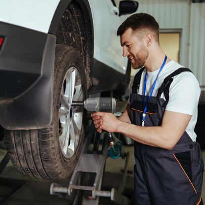 Master Mechanic 4.6 CFM 90 PSI 1/2" Pneumatic Composite Air Impact Wrench w/Grip
