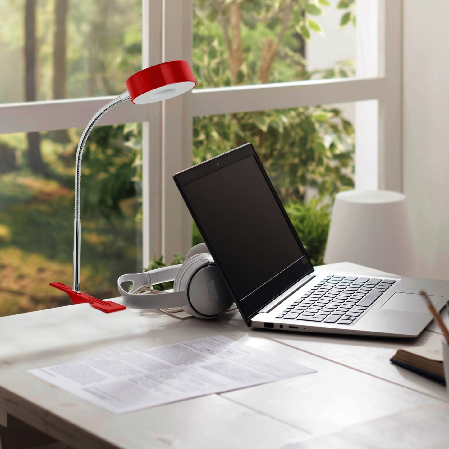 Globe Electric 8.46" 5W 250 Lumens LED Integrated Goose Neck Clip Lamp, Red